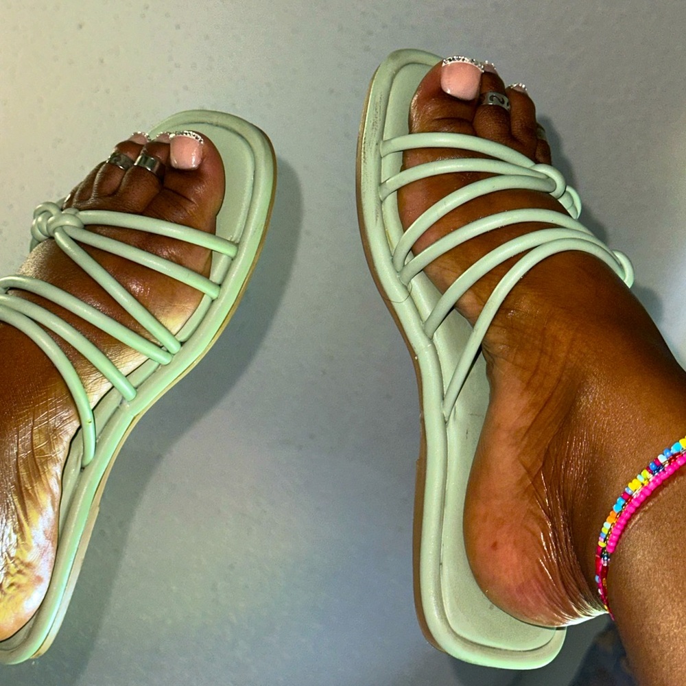 Women’s sandal